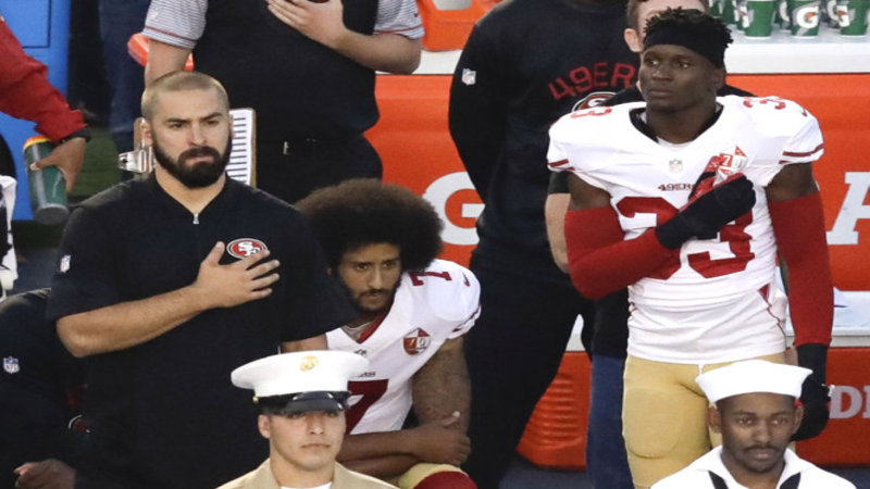 colin kaepernick national anthem controversy know your meme colin_kaepernick_kneels colin kaepernick national anthem controversy know your meme