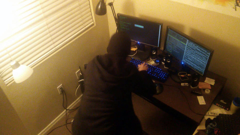 A Rare Look At How Real Hackz0rz Get It Done