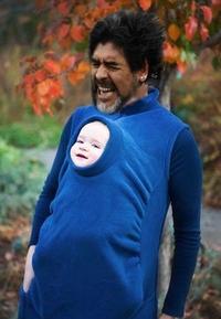 Peekaru (Baby Snuggie)