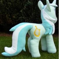 Lyra Plushie