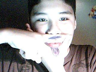 Fingerstache