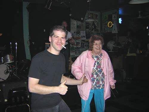 Lynndie England Pose