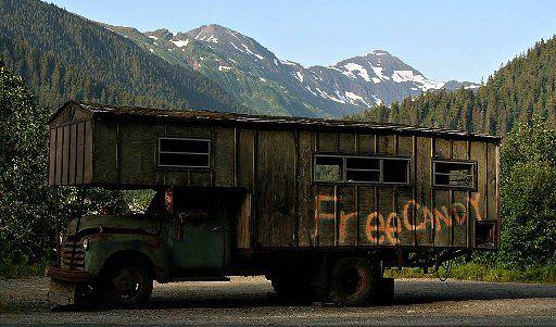 FreeCandyHouseTruck.jpg